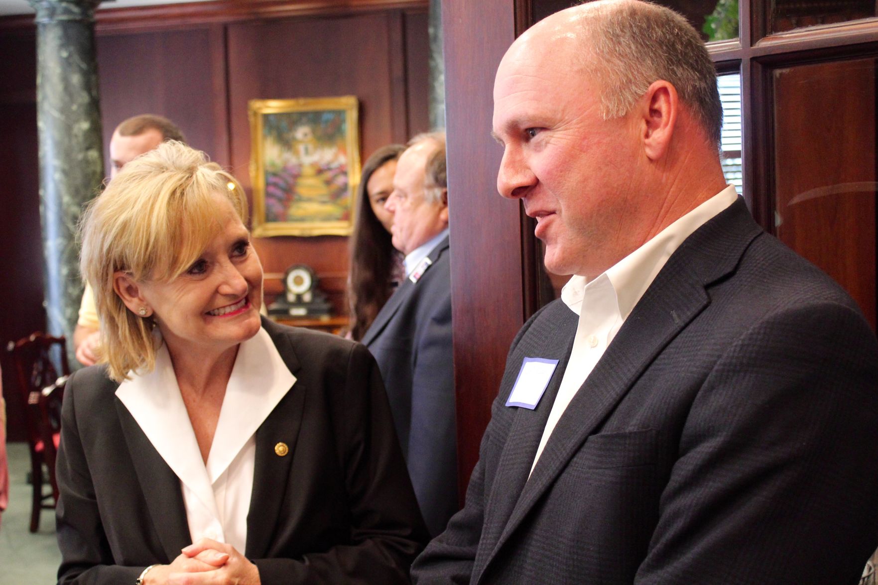 Hyde-Smith visits DeSoto County